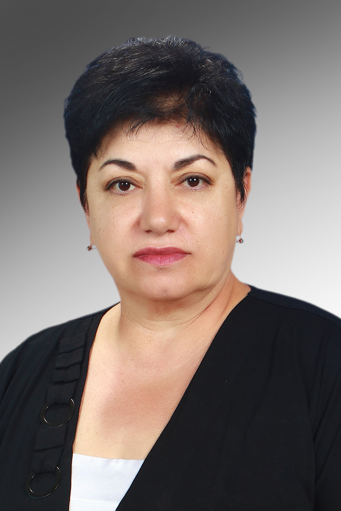 Булавинова Светлана Левоновна.